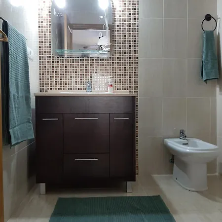 Habitacion Privada Con Bano En-suite * דניה